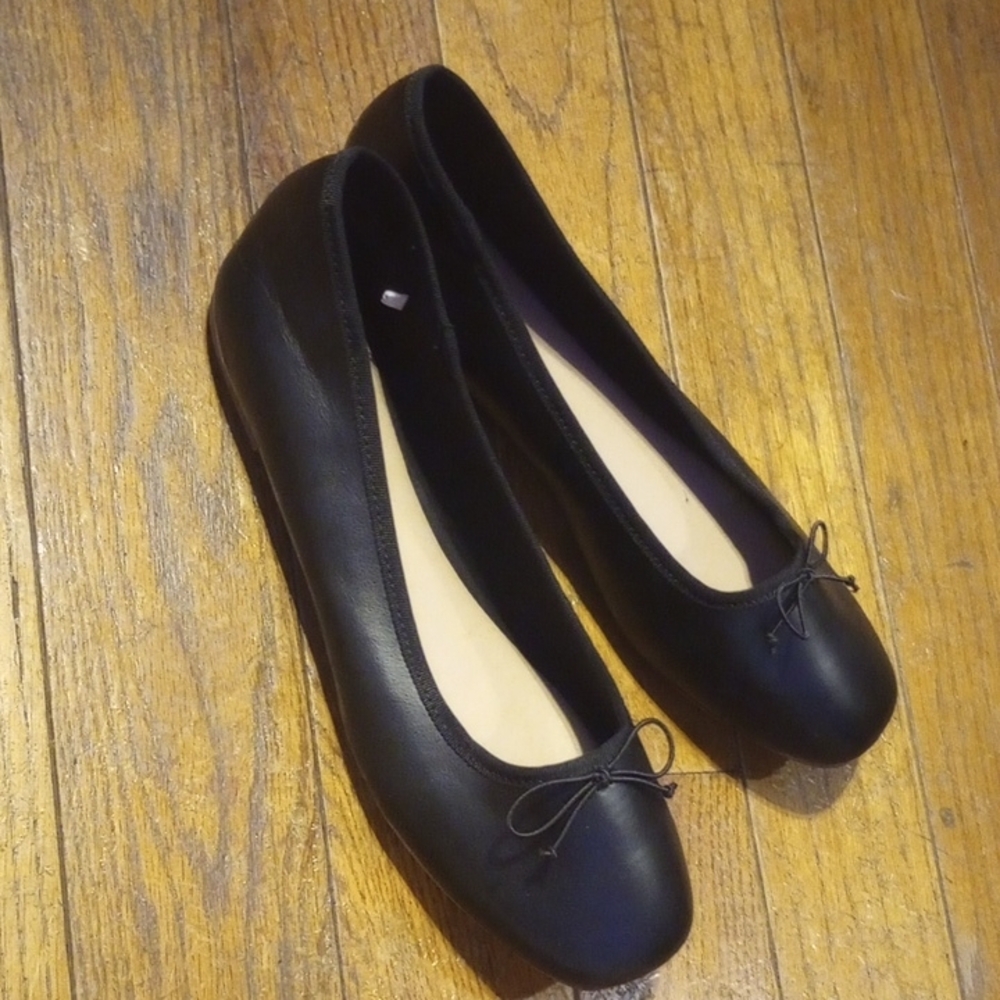 a new day Black Flats Elegant Minimalist Design